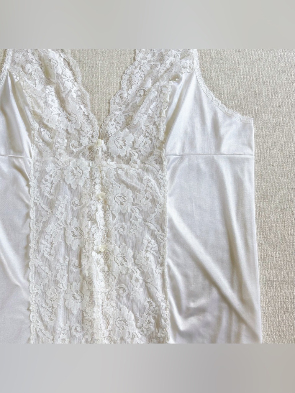 VTG Lace Button Tank Top - Picture 9 of 11